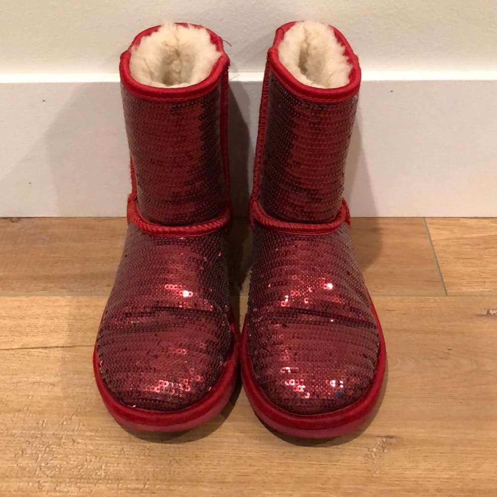 Red sparkle UGG’s